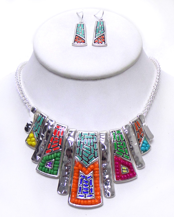 BEADS WITH METAL TRIBAL DESIGN NECKLACE SET