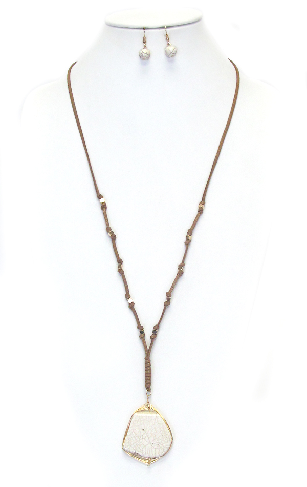 WIRE WRAP STONE AND LONG SUEDE NECKLACE SET