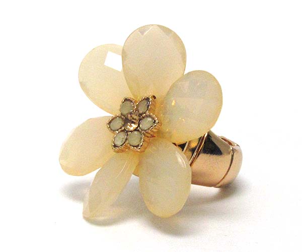 CRYSTAL AND ACRYL FLOWER STRETCH RING