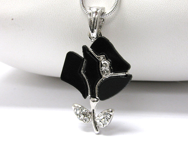 WHITEGOLD PLATING CRYSTAL AND MOTHER OF PEARL FLOWER PENDANT NECKLACE