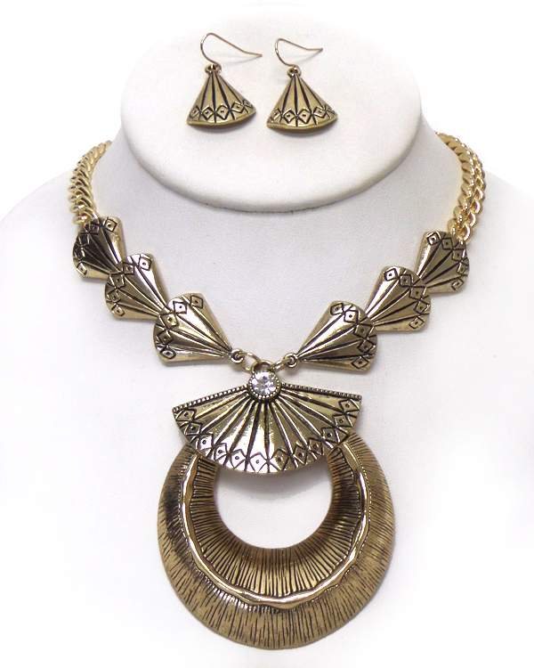 SHELL STYLE TEXTURED METAL DROP NECKLACE SET