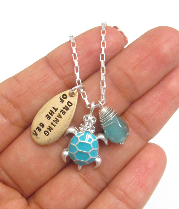 TURTLE CHARM NECKLACE - DREAMING OF THE SEA