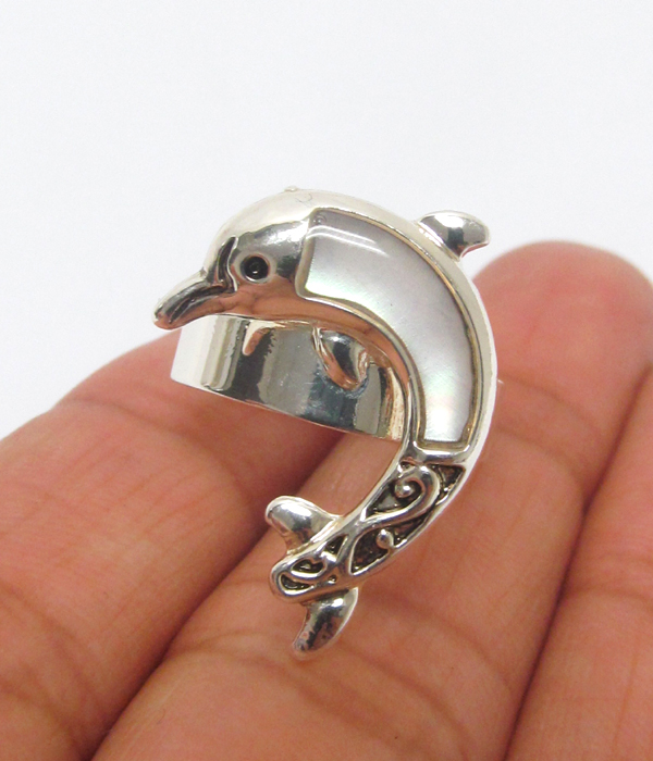 MOTHER OF PEARL DOLPHIN ADJUSTABLE RING