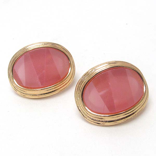CURVED OVAL FAUX STONE STUD EARRING
