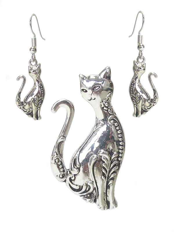 TEXTURED METAL CAT PENDANT AND EARRING SET