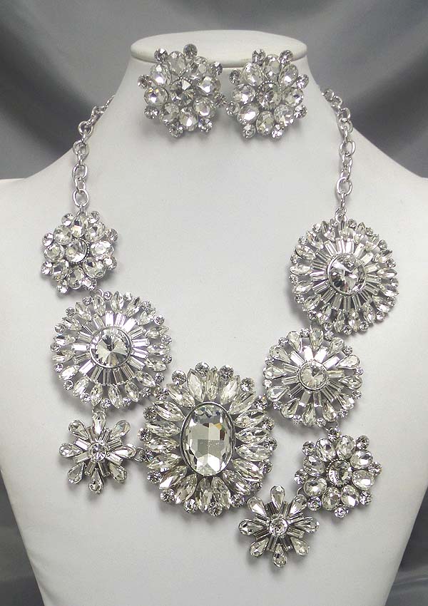 LUXURY CLASS VICTORIAN STYLE AND AUSTRIAN CRYSTAL DECO MULTI FLOWER PARTY NECKLACE EARRING SET