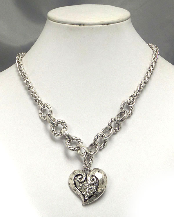 CRYSTAL ON METAL FILIGREE HEART NECKLACE