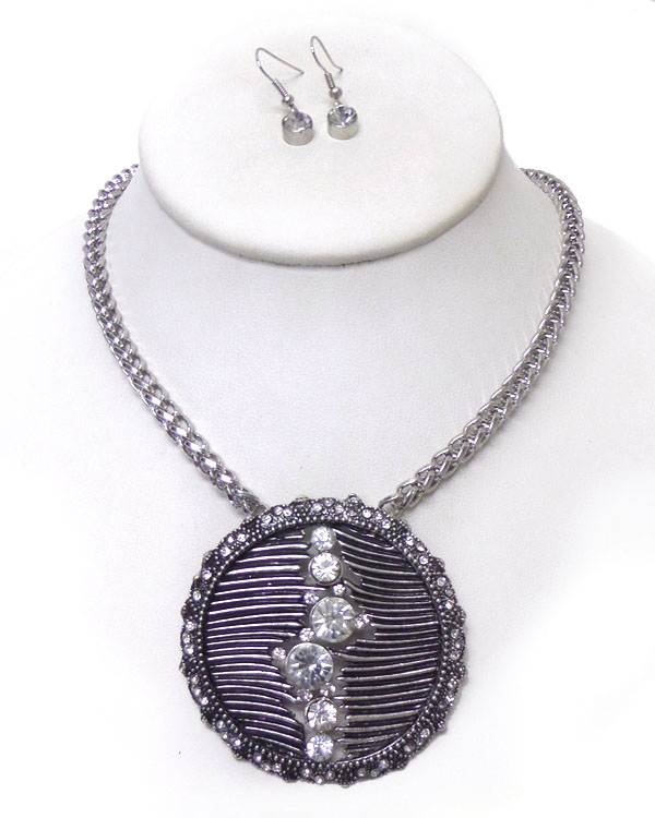 CRYSTAL ON TEXTURED DISK PENDANT NECKLACE SET