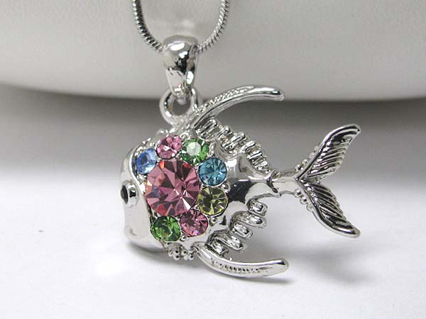 MADE IN KOREA WHITEGOLD PLATING CRYSTAL STUD TROPICAL FISH PENDANT NECKLACE