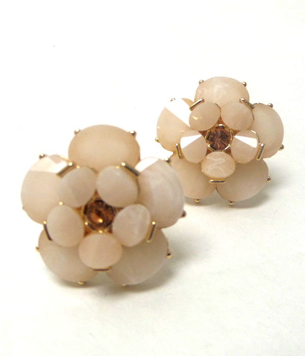 ACRYLIC STONE AND CRYSTAL CENTER FLOWER EARRING