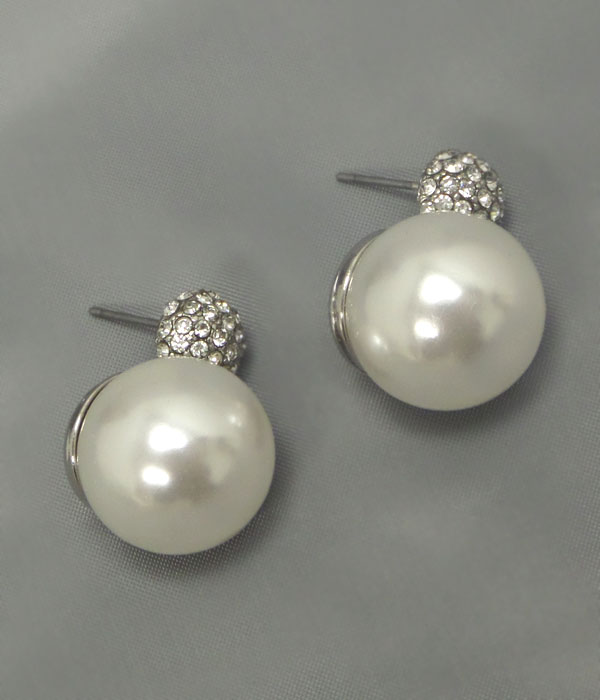 CRYSTAL AND PEARL STUD EARRING
