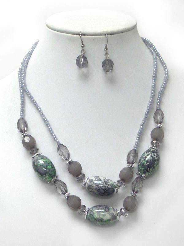 MARBLE PRINT AND SEED BEAD DOUBLE LAYER NECKLACE EARRING SET