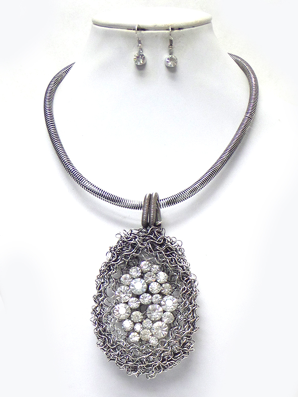CRYSTAL EGGS AND METAL WIRE NEST NECKLACE SET