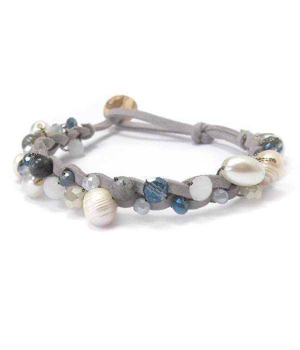 FRESHWATER PEARL AND GLASS BEAD LEATHER BAND BRACELET