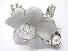 CRYSTAL PEARL BALL AND ENAMEL METAL MULTI FLOWER DECO BANGLE