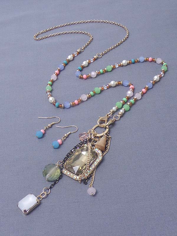 CRYSTAL AND FACET GLASS PENDANT AND MULTI PEARL AND GLASS BEAD LONG NECKLACE EARRING SET