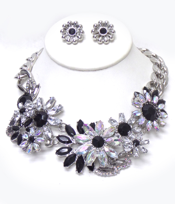 THICK BOLD CHAIN WITH CRYSTALS NECKLACE SET