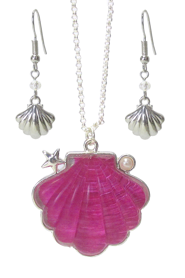 SEALIFE THEME TEXTURED PUFFY PENDANT NECKLACE - SHELL