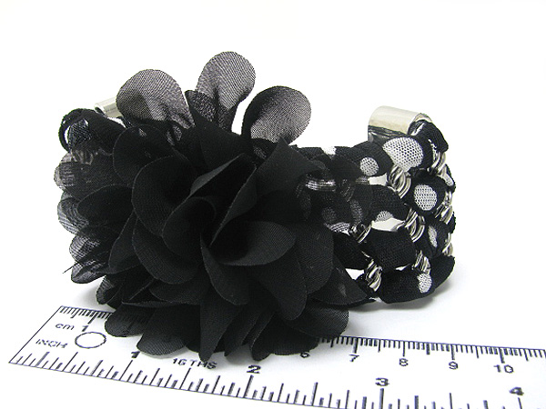 FABRIC FLOWERS AND DOT PRINT WRAP ON METAL CHAIN BRACELET