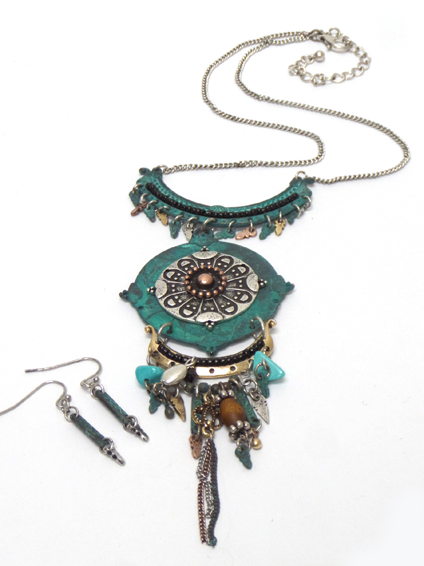 PATINA MULTI METAL CHARMS WITH DROP NECKLACE SET