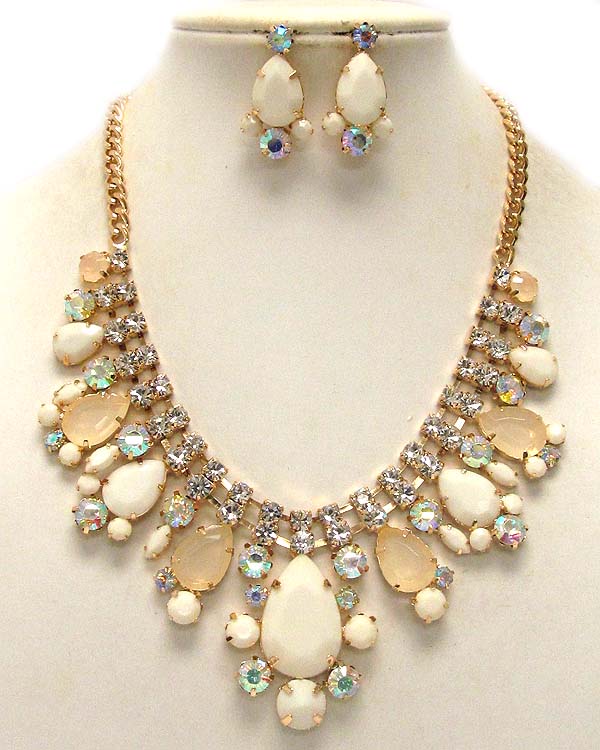 MULTI CRYSTAL AND ACRYLIC STONE MIX PARTY NECKLACE EARRING SET