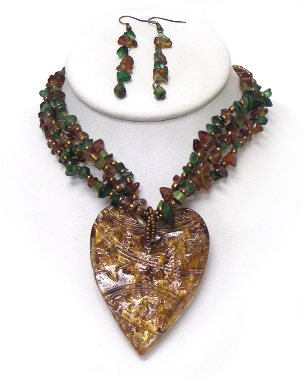 MURANO GLASS HEART AND CHIP STONE NECKLACE SET