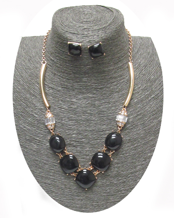 ACRYLIC FACET WITH METAL LINKS NECKLACE SET 