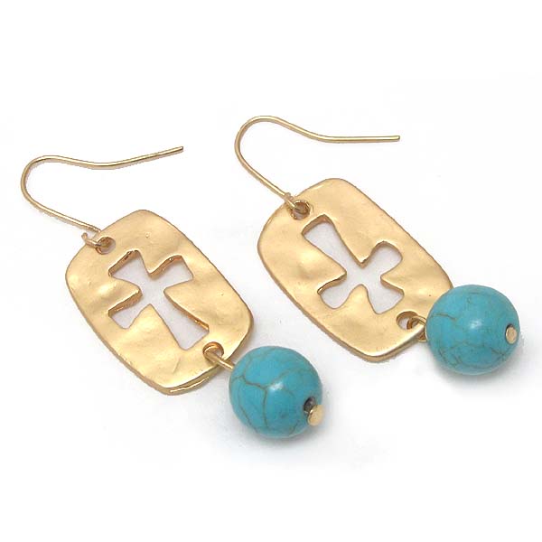 HAMMERED METAL CROSS AND TURQUOISE EARRING