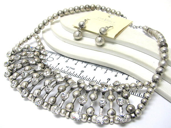 MULTI CRYSTAL AND METAL BALL LINK BIB STYLE MULTI BALL CHAIN NECKLACE EARRING SET