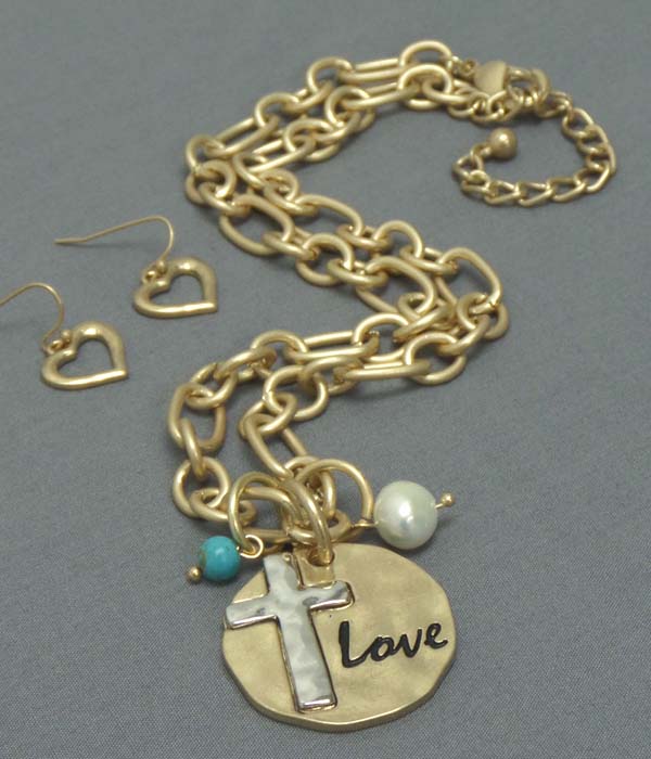 LOVE AND CROSS DISK PENDANT NECKLACE EARRING SET