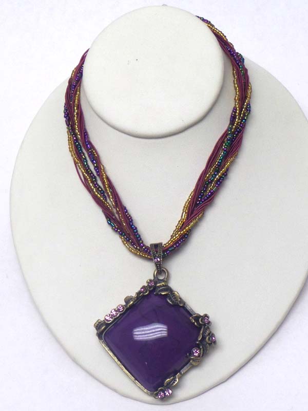 PUFFY STONE AND CRYSTAL EDGE PENDANT AND MULTI SEED BEAD CHAIN MIX NECKLACE