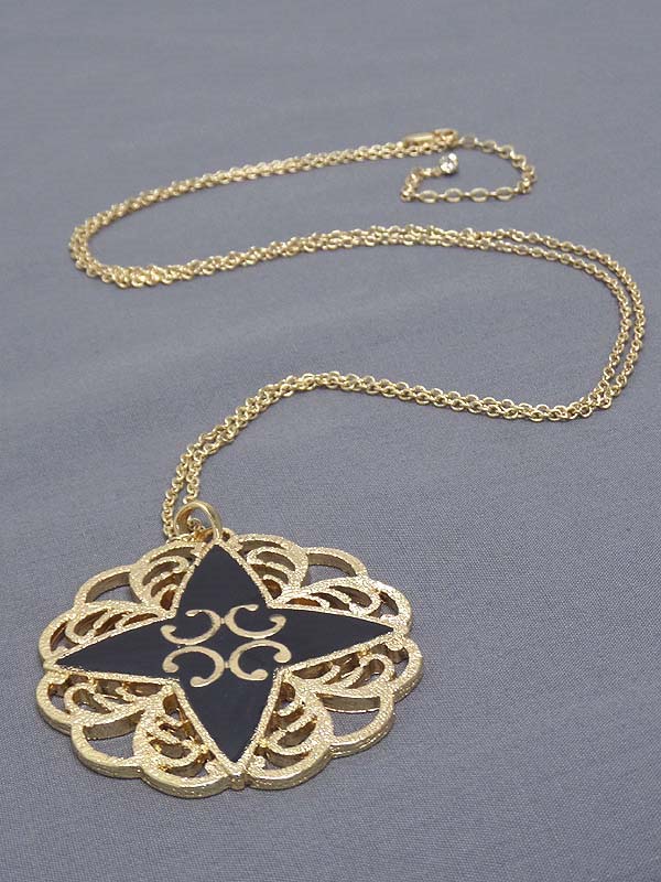 METAL FILIGREE AND EPOXY PENDANT LONG NECKLACE