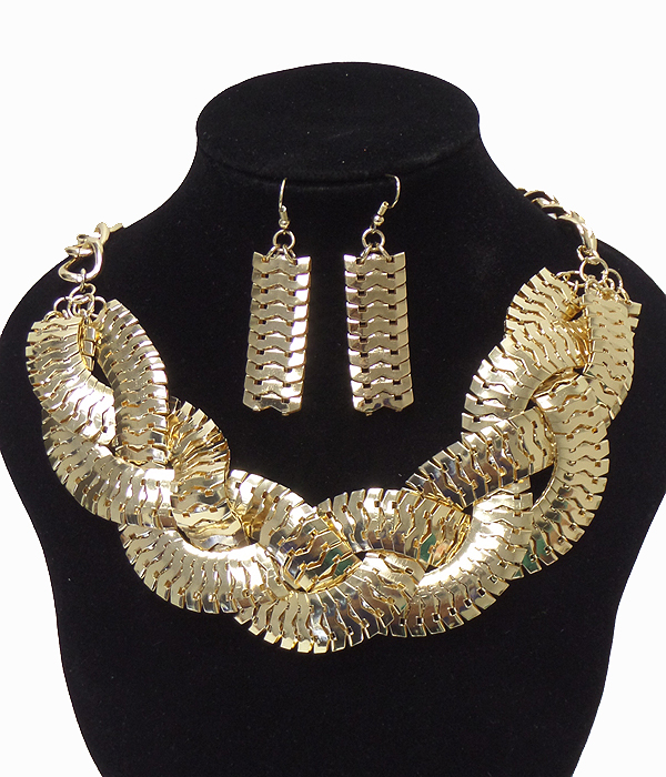 BOLD METAL BRAIDED FLAT CHAIN NECKLACE SET