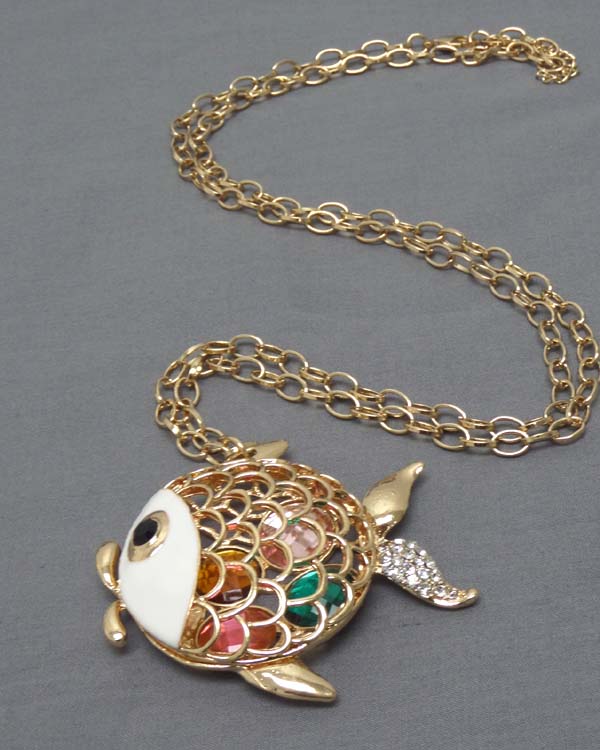 PUFFY AND FLOATING CRYSTAL BODY FISH PENDANT LONG NECKLACE