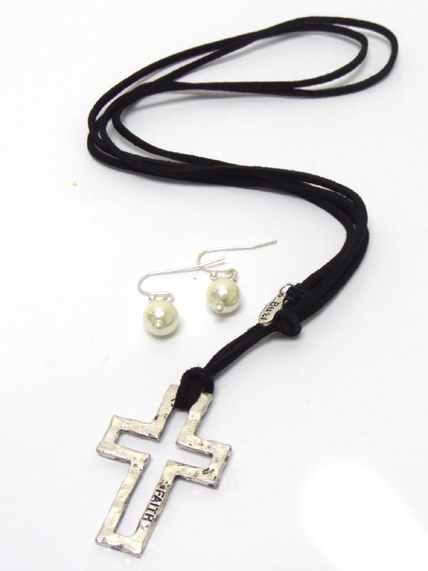 HANDMADE HAMMERED CROSS AND ADJUSTABLE LEATHERETTE BAND NECKLACE SET