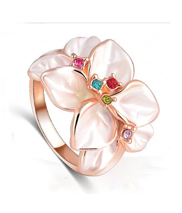 CRYSTAL AND EPOXY FLOWER RING