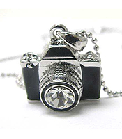 WHITE GOLD PLATING CRYSTAL STUD MINIATURE CAMERA PENDANT NECKLACE