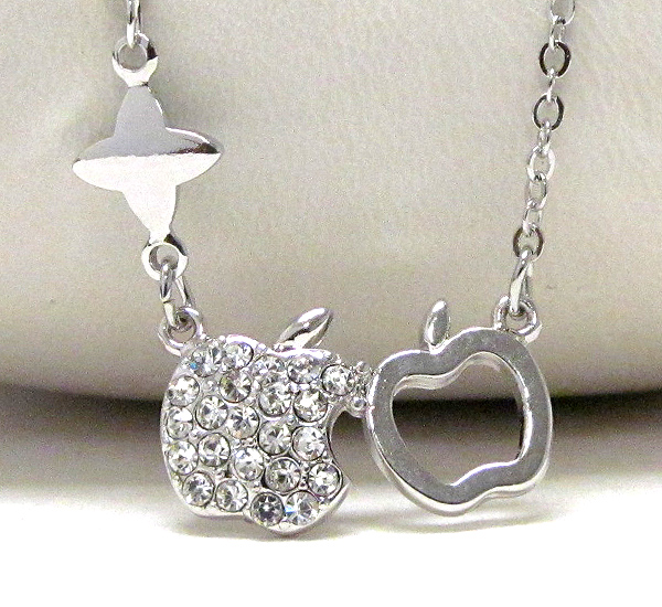 WHITEGOLD PLATING AND CRYSTAL DECO APPLE NECKLACE