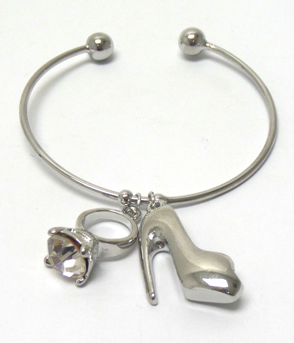 CRYTAL RING AND SHOE CHARM WIRE BANGLE BRACELET