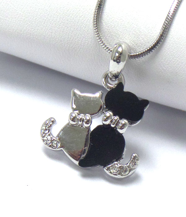 MADE IN KOREA WHITEGOLD PLATING CRYSTAL AND ACRYLIC DOUBLE CAT PENDANT NECKLACE
