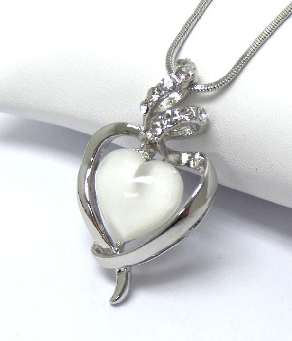 MADE IN KOREA WHITEGOLD PLATING CRYSTAL AND HEART STONE CENTRE PENDANT NECKLACE