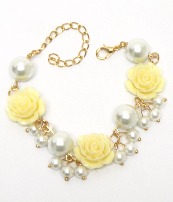 ROSES WITH PEARLS BRACELET 