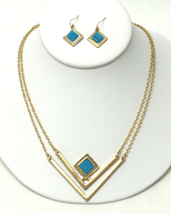 DOUBLE CHEVRON AND CHAIN NECKLACE EARRING SET