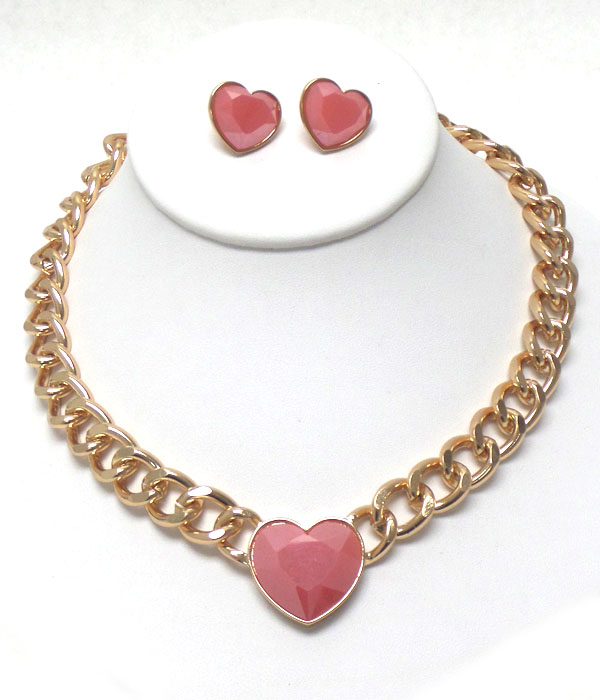 ACRYLIC HEART AND THICK CHAIN NECKLACE EARRING SET