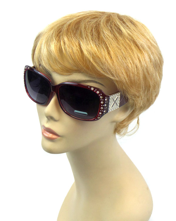 CRYSTAL ACCENT GLAMOUR FRAME SUNGLASSES - UV PROTECTION