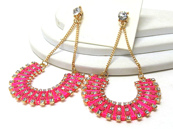 MULTI CRYSTAL WITH ACRYL STONE AND FASHION COLORFUL CORD ON HALF OVAL DROP CHAIN EARRING