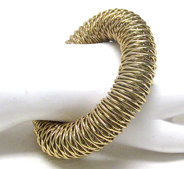 COILED METAL WIRE STRETCH BRACELET