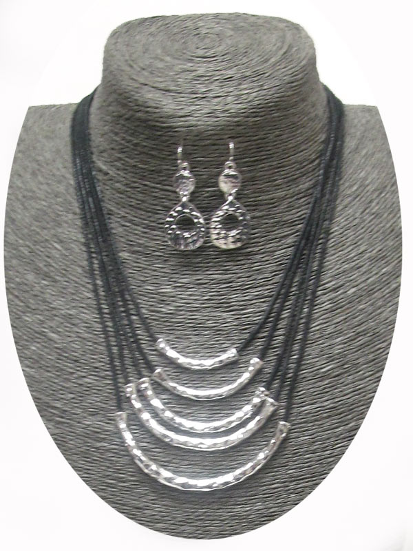MULTI LAYER METAL TUBE AND CORD NECKLACE SET