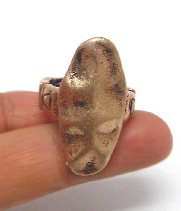 HAMMERED METAL STRETCH RING