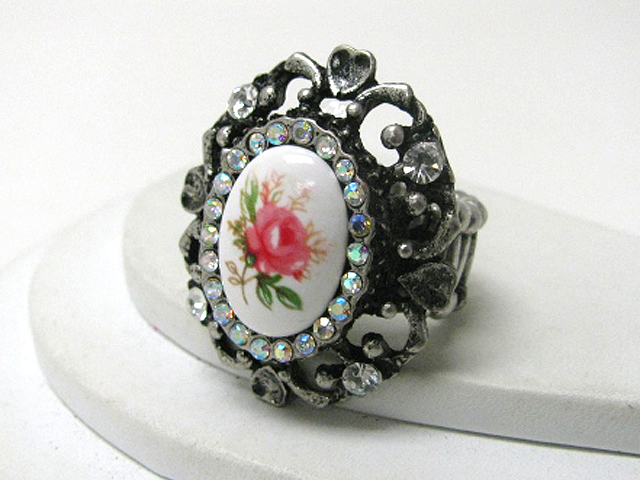 RETRO VINTAGE CRYSTAL AND FLOWER STONE OVAL STRETCH RING